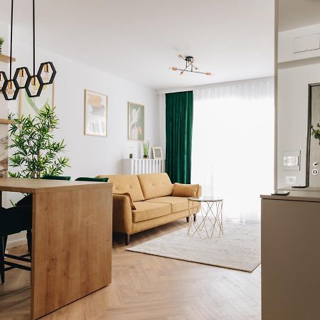 Tulip Apartment Oradea Dış mekan fotoğraf
